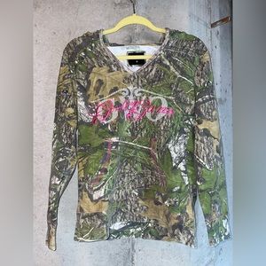 GIRL WITH GUNS TSHIRT HOODIE